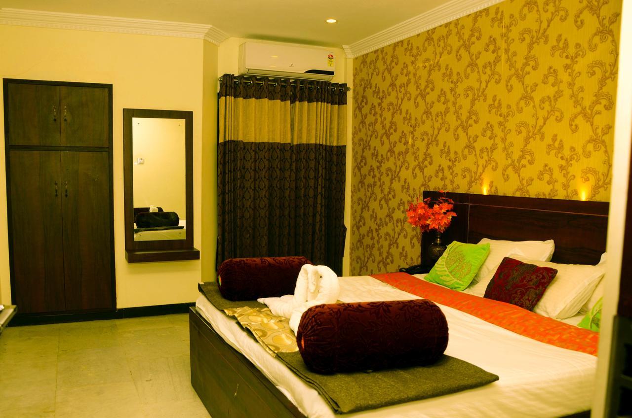 Hotel Gowtham Coimbatore Exterior photo