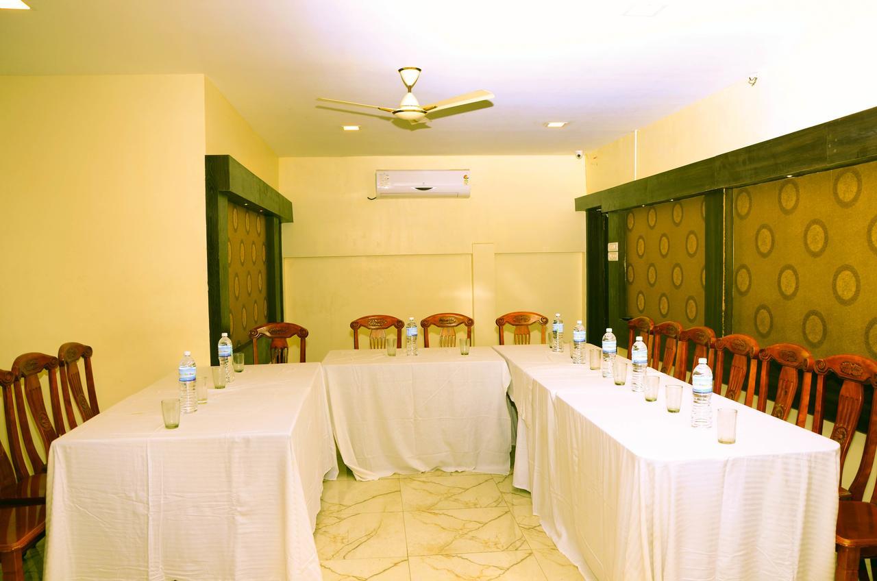 Hotel Gowtham Coimbatore Exterior photo