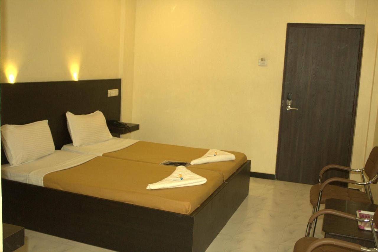 Hotel Gowtham Coimbatore Exterior photo